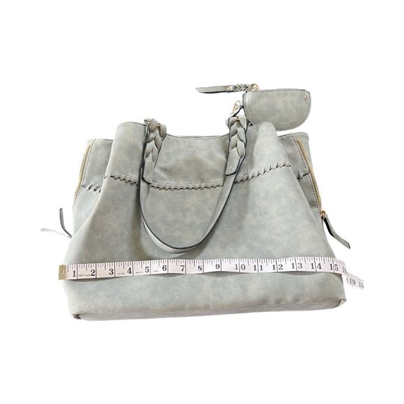 VR NYC | Sage Green | Extra Roomy |  Vegan Leather | Shoulder Bag - Picture 3 of 13